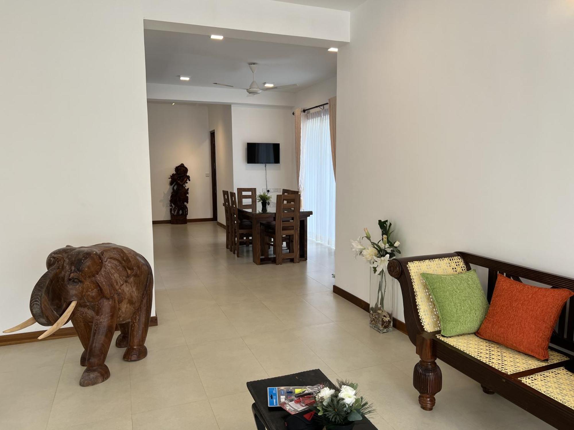 Silina Airport Transit Hotel & Residence 卡图纳耶克 外观 照片